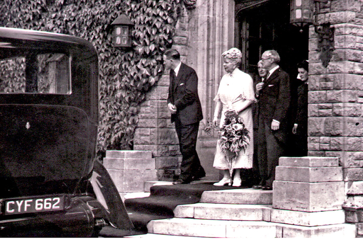 Roffey visited by old Queen Mary 1946